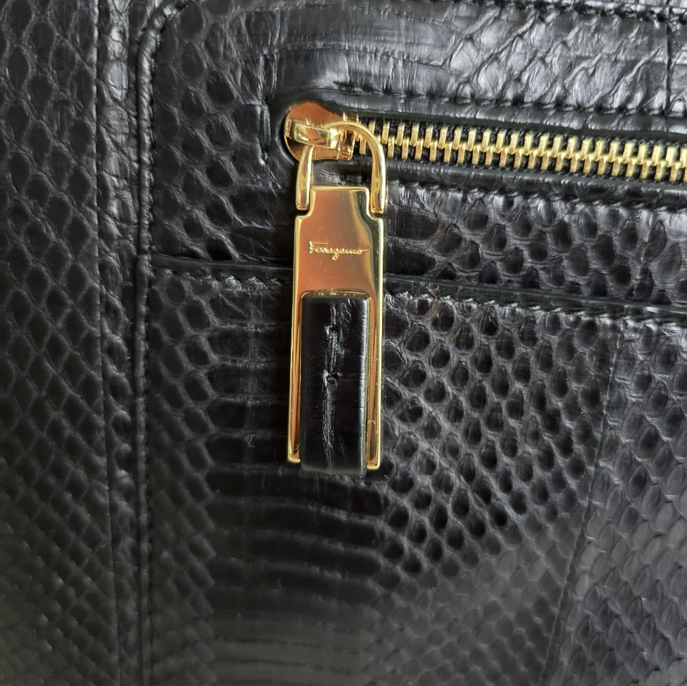 ๐ Salvatore Ferragamo Authentic Black Python Bag - Picture 13 of 15